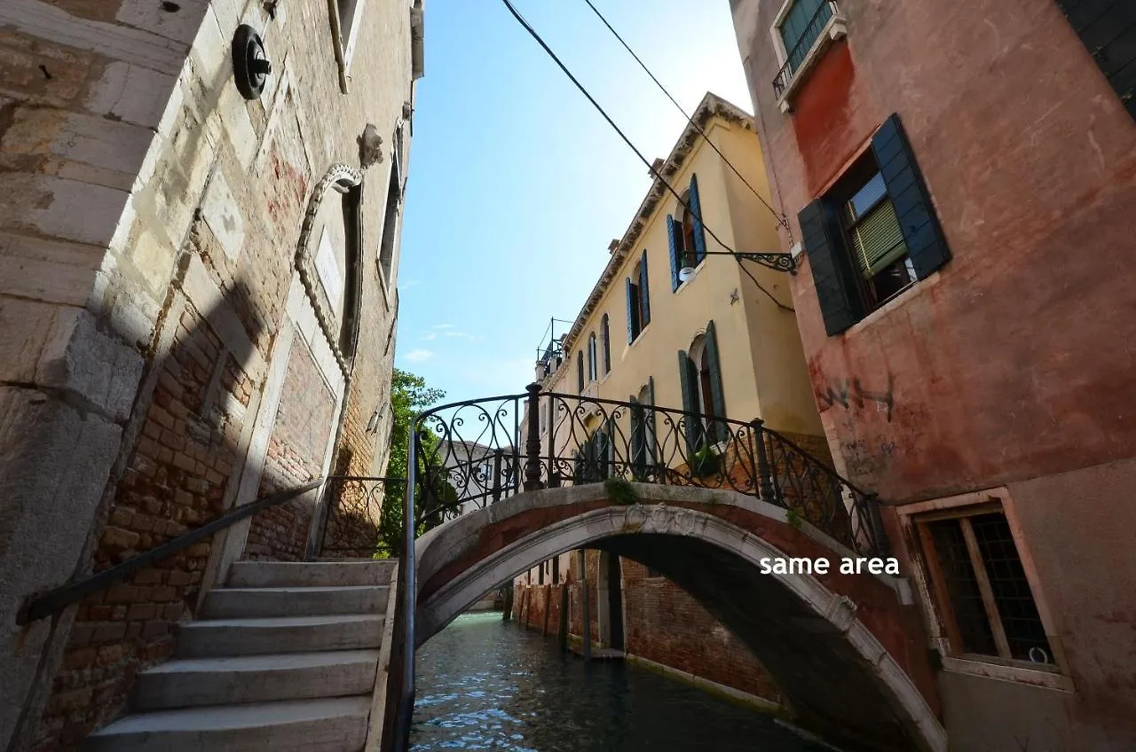 Apartment Remigio Marco-Canal Venice Italy
